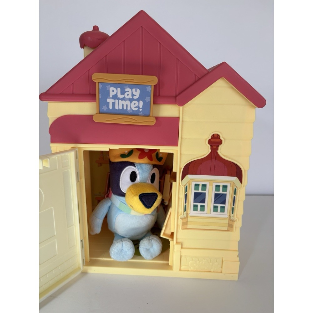 Bluey's Play Date Plush Surprise